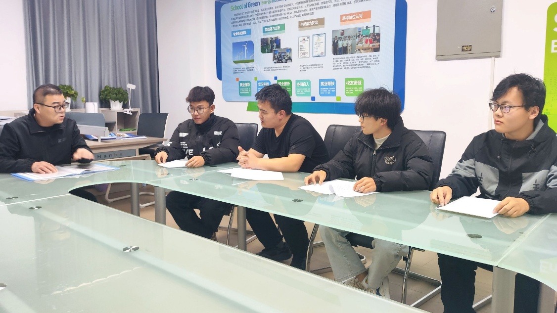 学院马士伟老师荣获教育部“高校毕业生基层就业卓越奖”