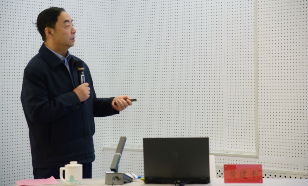 能储学院举行“启智赋能”系列学术报告会